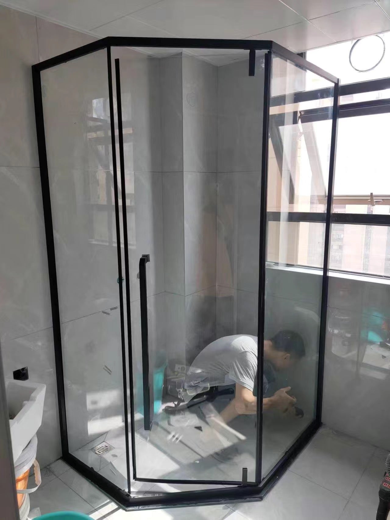 香港浴屏推薦 浴室門幹濕分離設計 訂製尺寸及安裝服務全攻略
