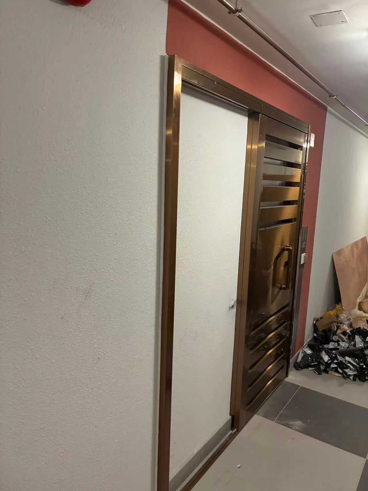 304鋼閘門 可製作成單趟鋼閘、半趟鋼閘、大細趟鋼閘、3趟鋼閘、鋼掩閘、和諧式