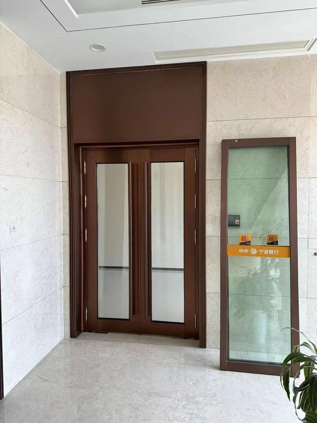 香港防火門工程，不鏽鋼玻璃防火門，港標，英標，歐標標準，本地門市可定製