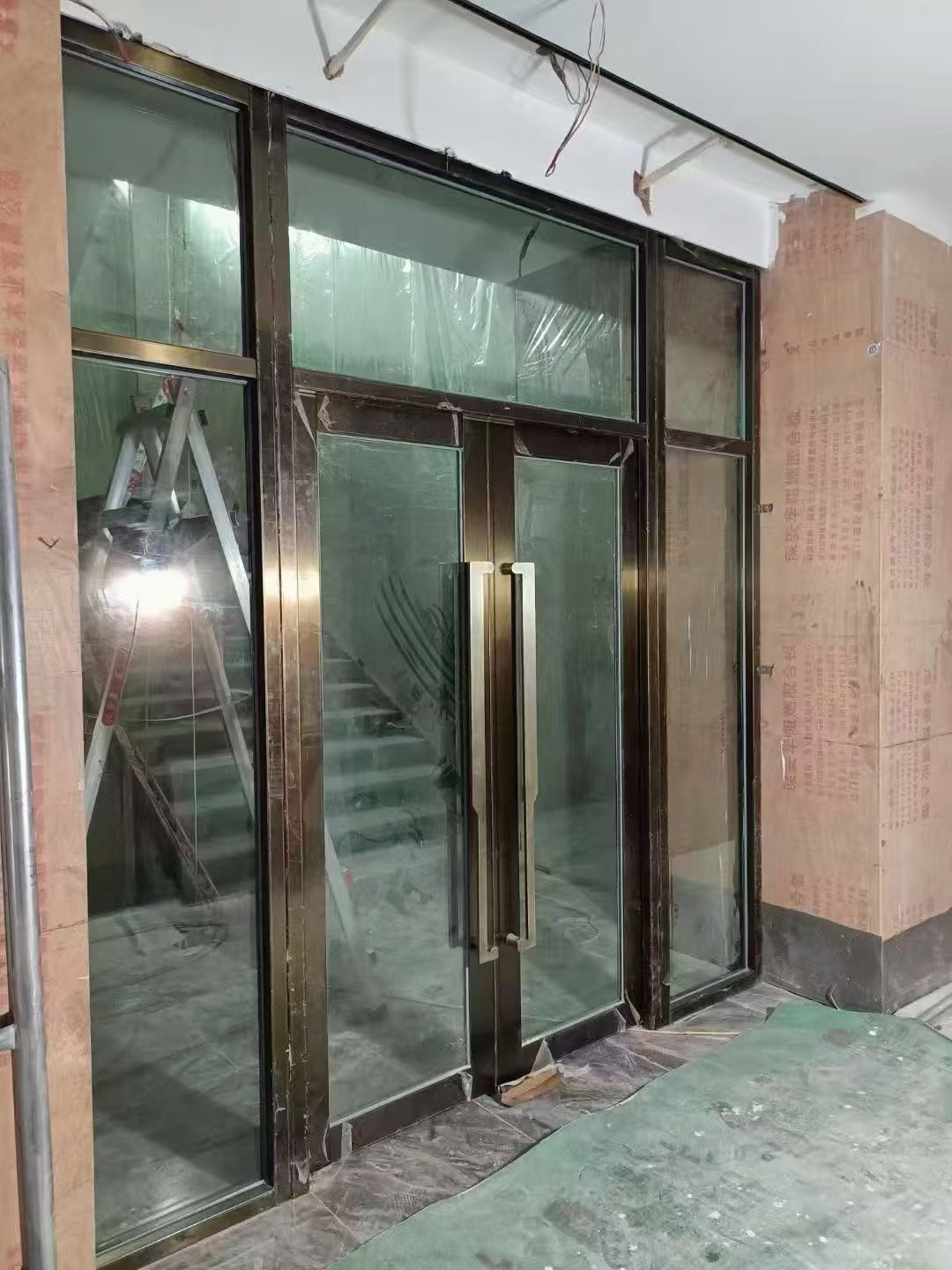 香港防火門工程，不鏽鋼玻璃防火門，港標，英標，歐標標準，本地門市可定製