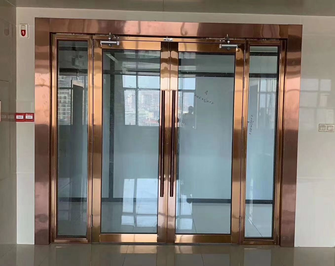 香港防火門工程，不鏽鋼玻璃防火門，港標，英標，歐標標準，本地門市可定製