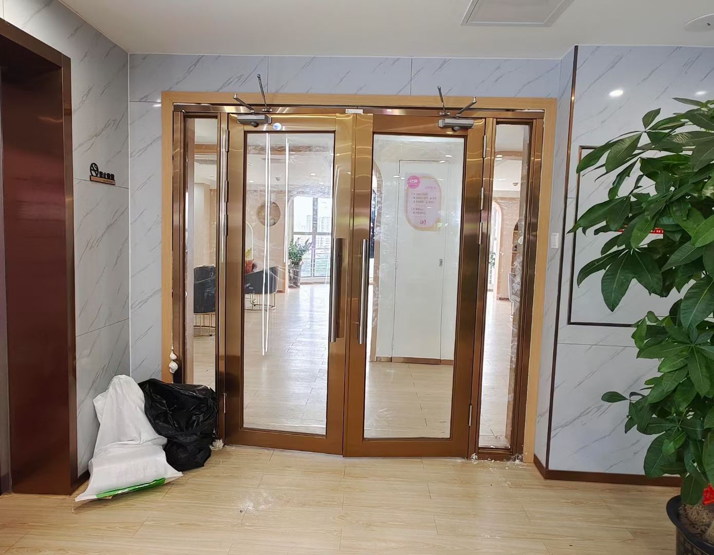 香港防火門工程，不鏽鋼玻璃防火門，港標，英標，歐標標準，本地門市可定製
