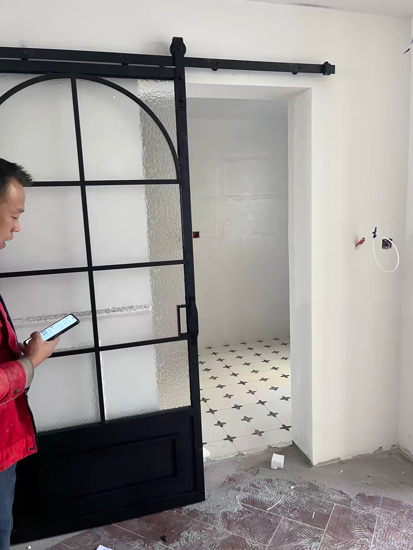 黑框格紋拖拉門，趟門，香港家居的空間美學